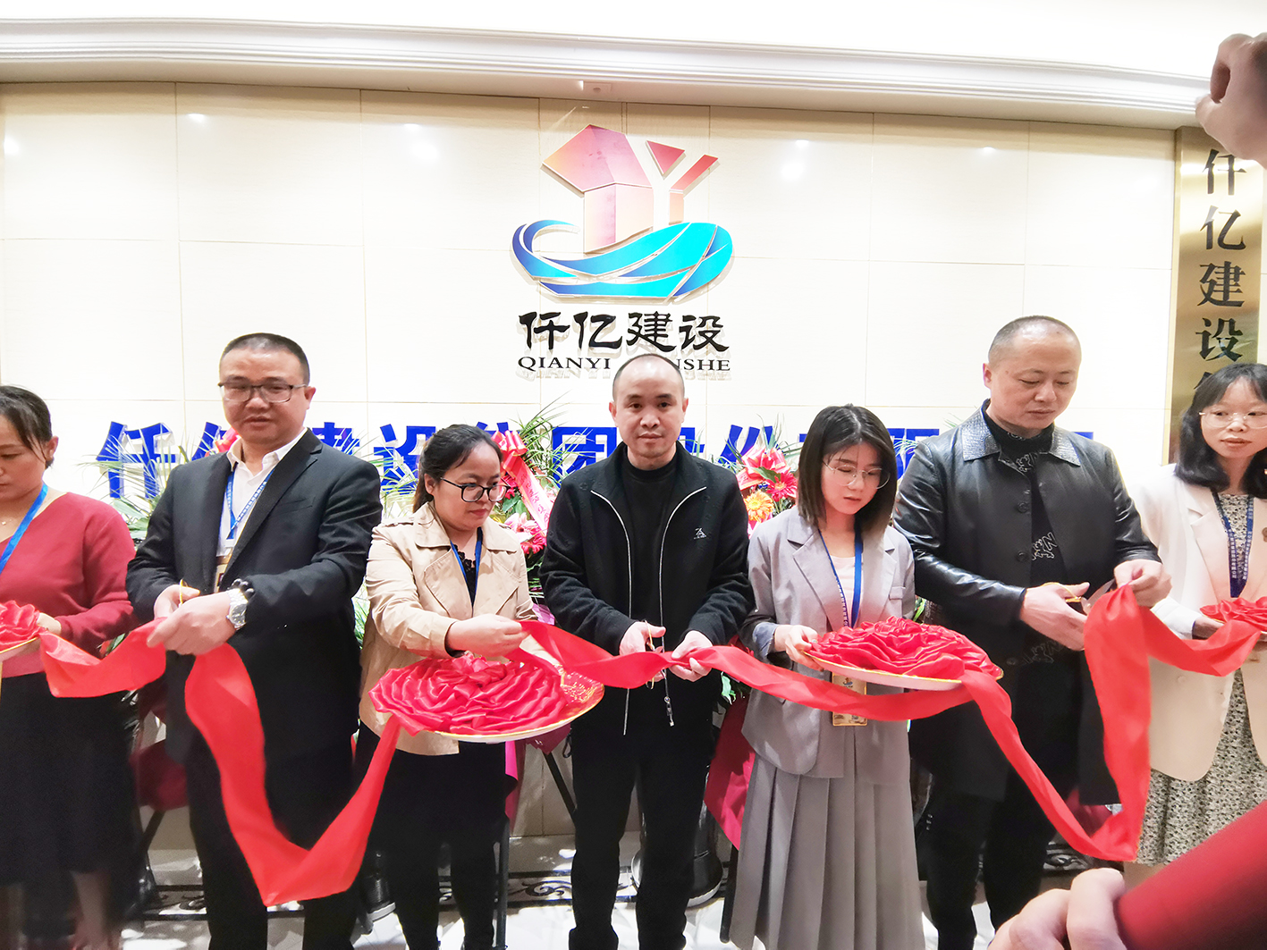 60765858ae4aa.jpg 9C8719F3EB7D8DF4FAF0C9D424DFB85D.jpg